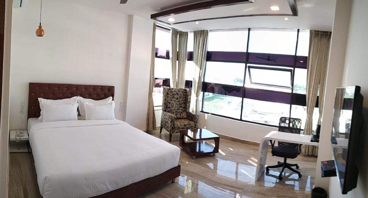 Hotel K11 Haldwani Exterior photo